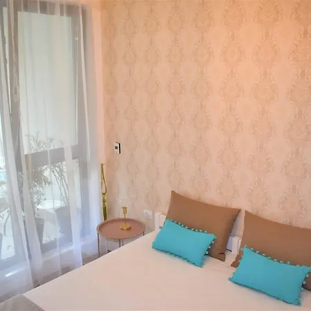 Onix Blue Mamaia 2 * Năvodari